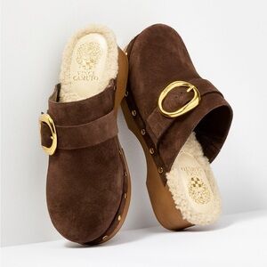 NWOB Vince Camuto Canzenee Sherpa Clogs in Rootbeer Suede size 9